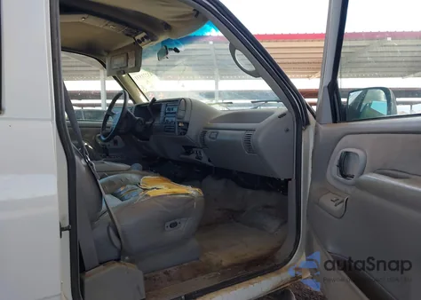 1995 Chevrolet Suburban K2500 from USA, damaged, VIN 1GNGK26N4SJ358343